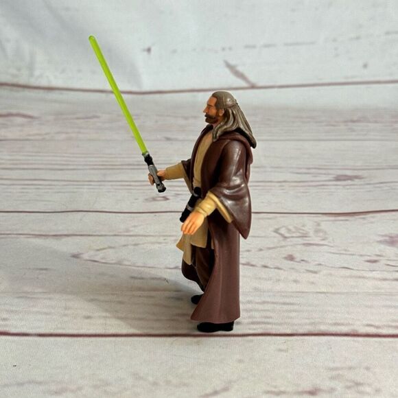 Star Wars Phantom Menace Qui-Gon Jinn Hasbro 1998 4” with light saber - Picture 2 of 8